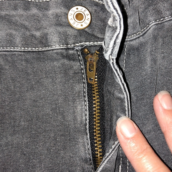 Gray and White Jean Shorts - Picture 6 of 7